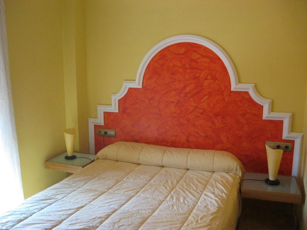 מאלגה Apartamentos Suites Oficentro מראה חיצוני תמונה