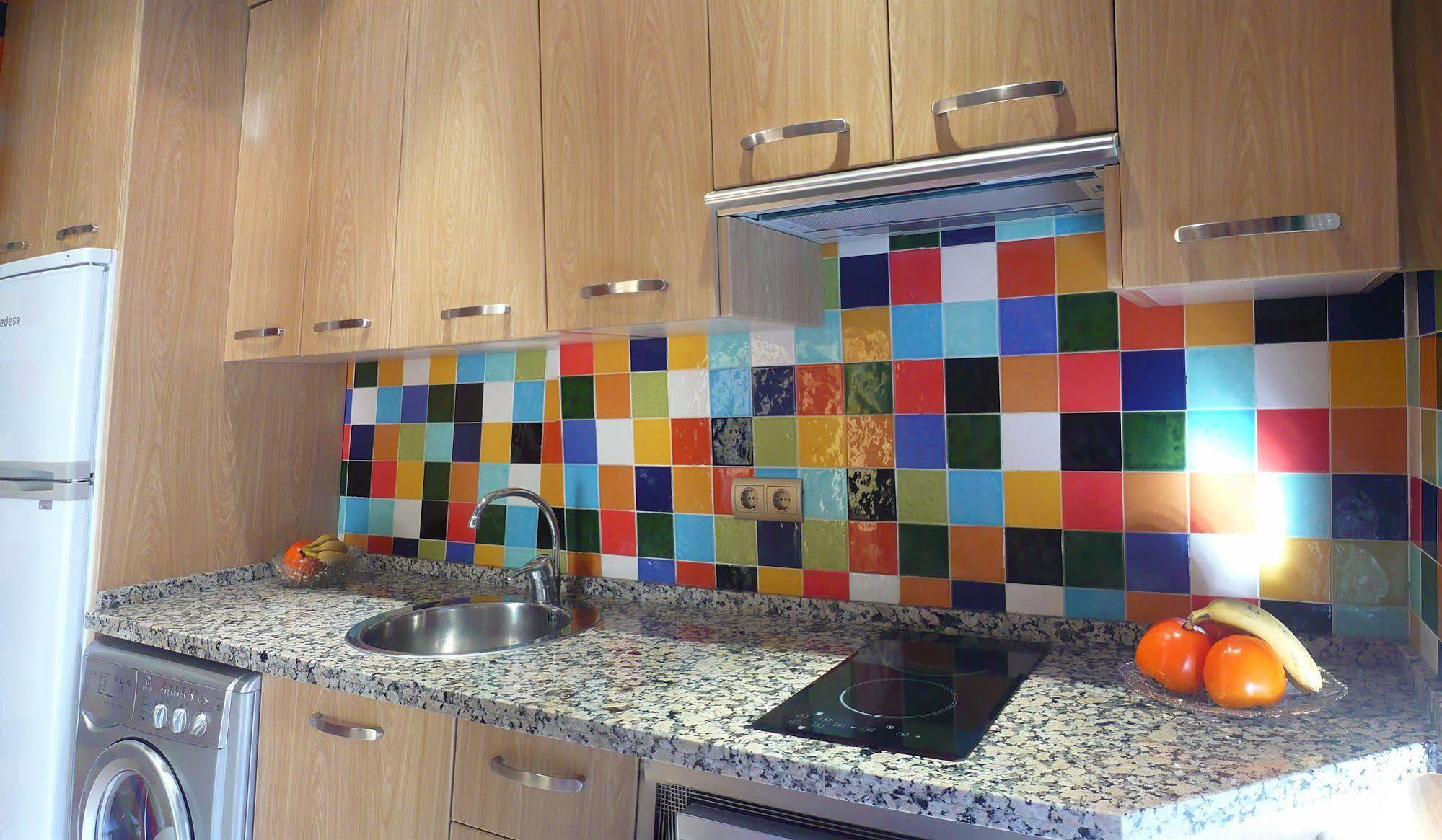 מאלגה Apartamentos Suites Oficentro מראה חיצוני תמונה