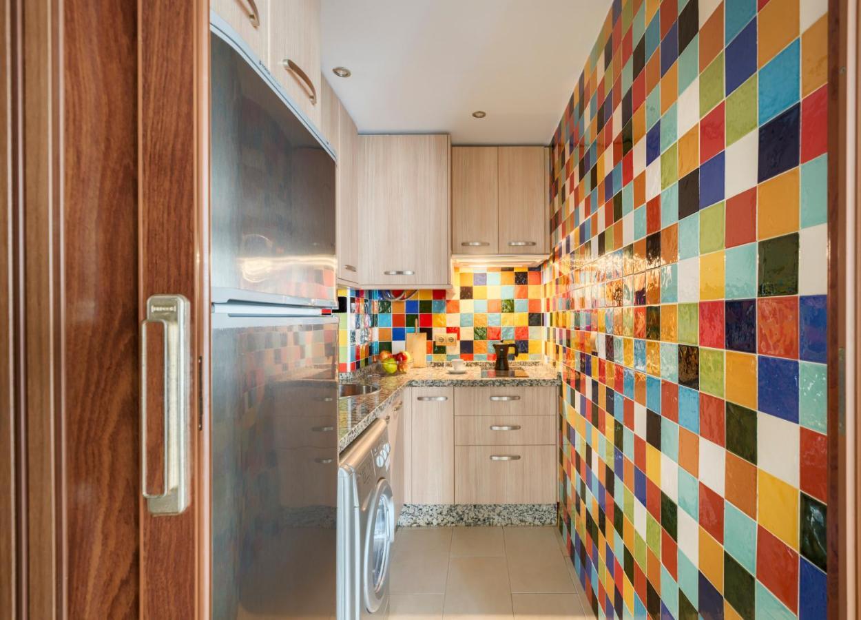 מאלגה Apartamentos Suites Oficentro מראה חיצוני תמונה