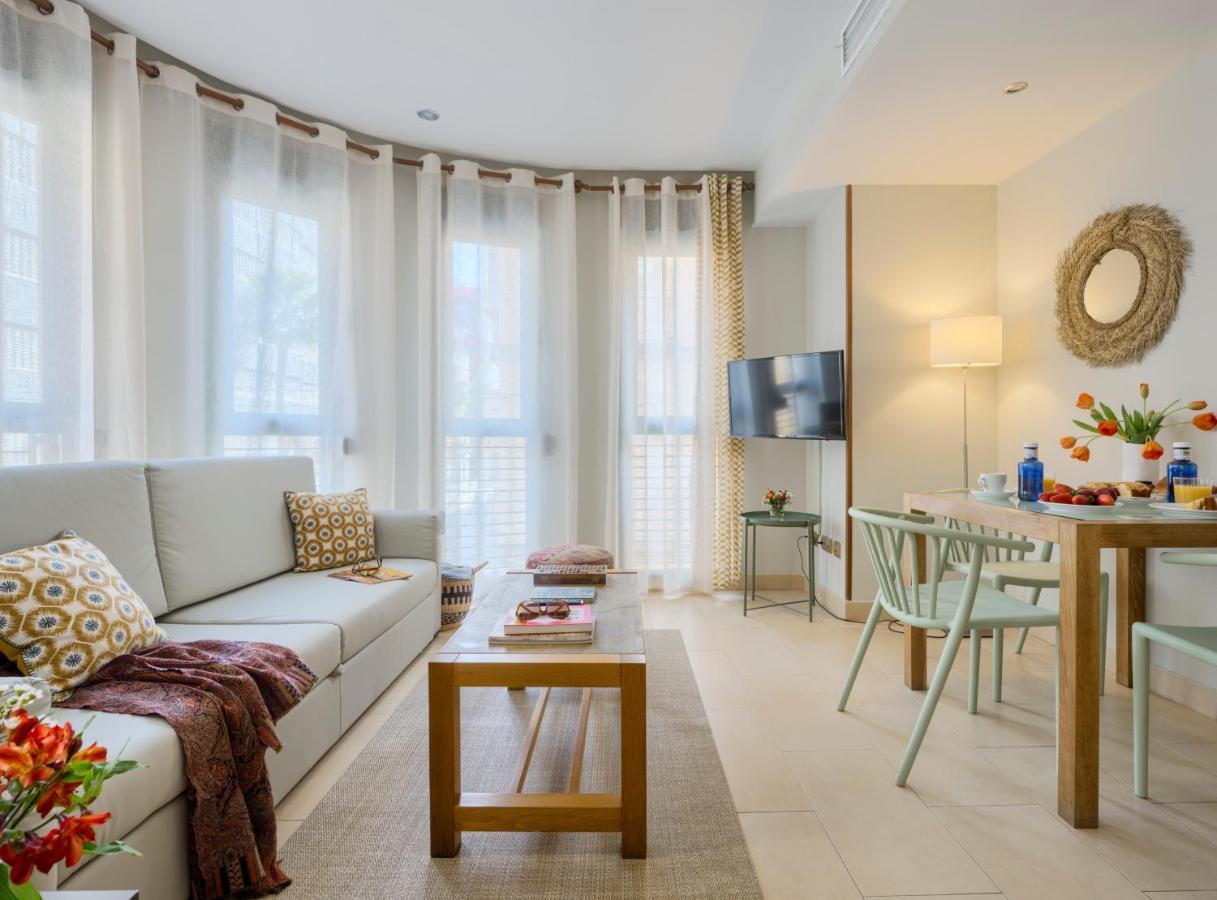 מאלגה Apartamentos Suites Oficentro מראה חיצוני תמונה