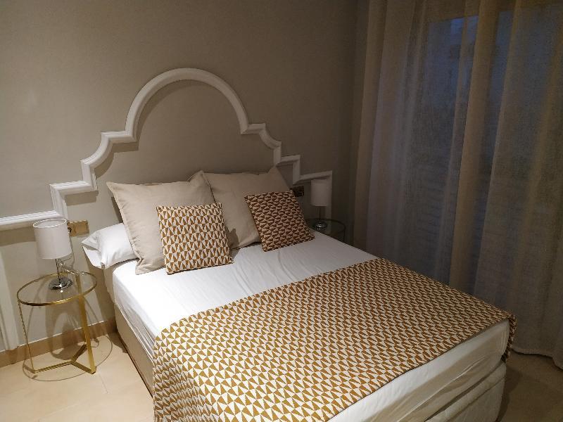 מאלגה Apartamentos Suites Oficentro מראה חיצוני תמונה